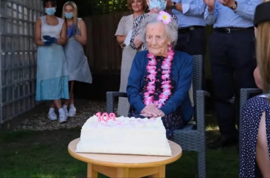 108세 생일 맞은 베티 스피어 할머니.